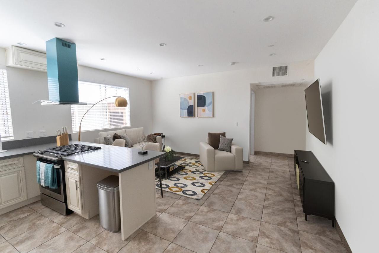 New Luxury Hollywood Sign View- Condo Los Ángeles Exterior foto