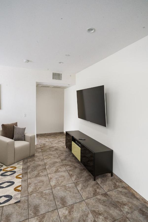 New Luxury Hollywood Sign View- Condo Los Ángeles Exterior foto