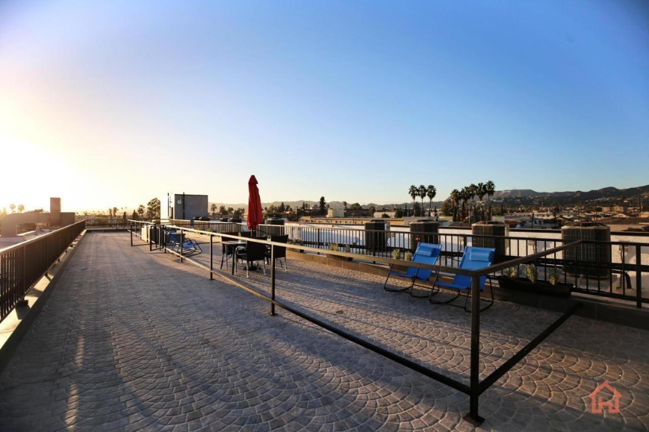 New Luxury Hollywood Sign View- Condo Los Ángeles Exterior foto